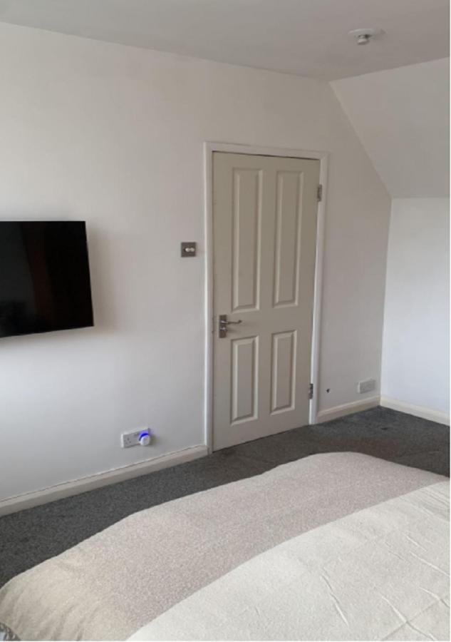 Wandsworth, South London Deluxe King Room 4 Dış mekan fotoğraf